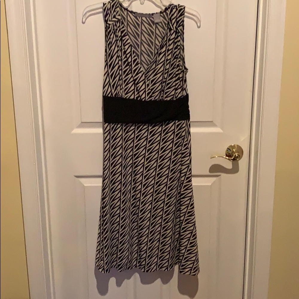 NY Collection black & white sleeveless M dress